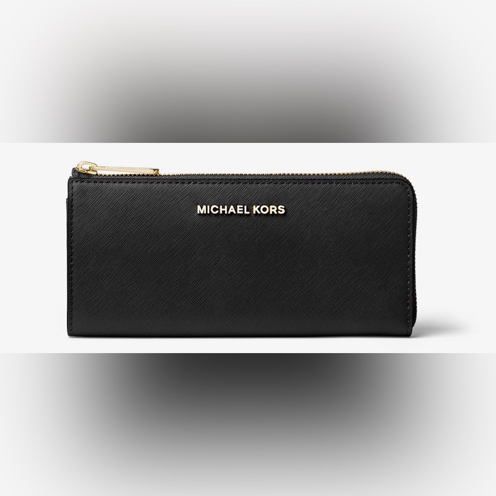 Michael Kors Jet Set Travel Large Saffiano Leather Quarter-Zip Wallet